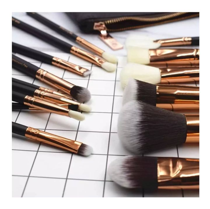 15-Piece Makeup Brush Set: Soft Blending for a Flawless Finish